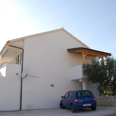 Guest house In With Sea View, Balcony, Air Conditioning, Wi-fi